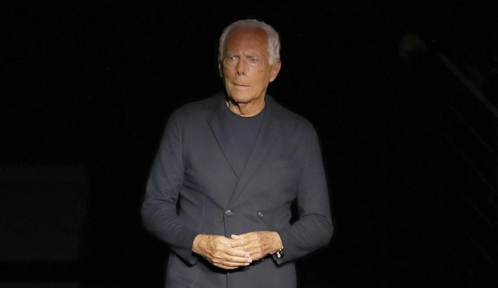 Schon vor einem Jahr entschied sich Giorgio Armani als einer der ersten gegen eine Präsentation der neuen Stück - zur Sicherheit aller.