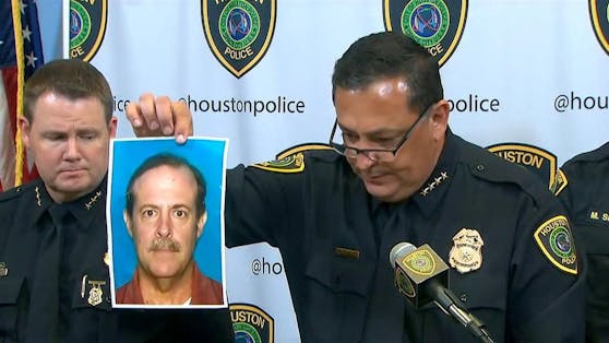 Fahndung: Die Polizei in Houston (USA) sucht den Mörder von Bushs Leibarzt. Der Verdächtige soll bewaffnet und gefährlich sein. 