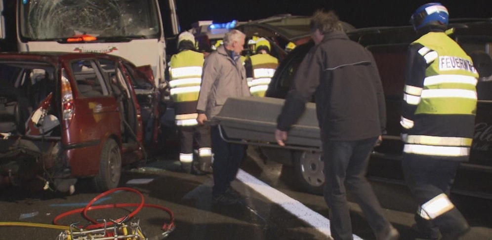 Verkehrsunfall: Zwei Menschen starben bei dem Crash auf der A1.