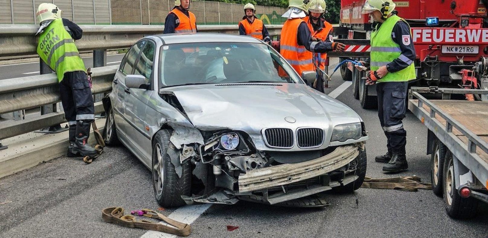 Crash im Frühverkehr: Auch Baby an Bord