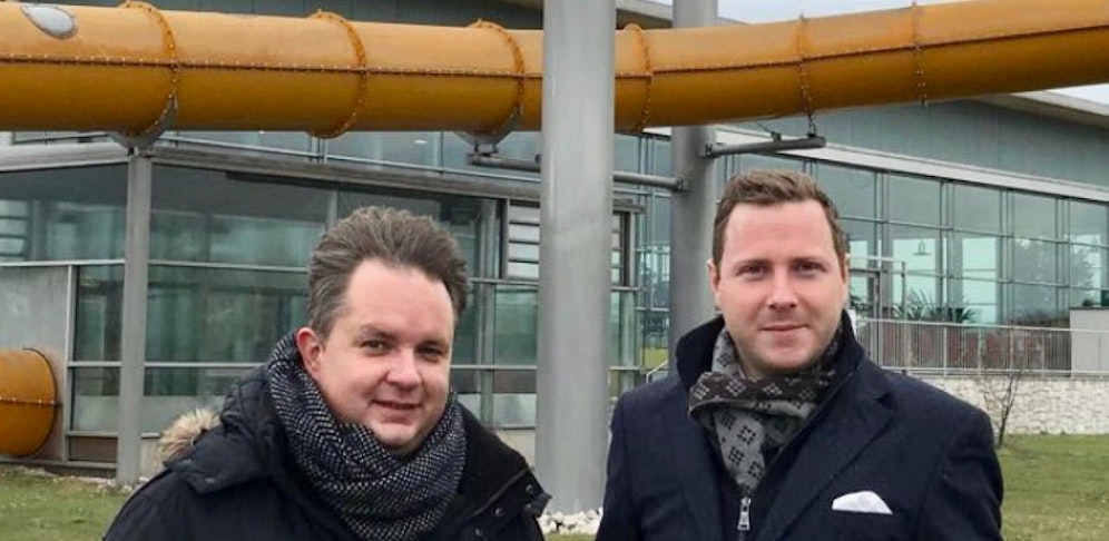 Michael Schnedlitz (FP) lädt die Kinder aus Baden nach Wr. Neustadt zum Rutschen ein.