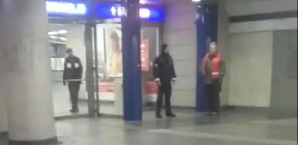 Die Polizei riegelte den Bahnhof ab.