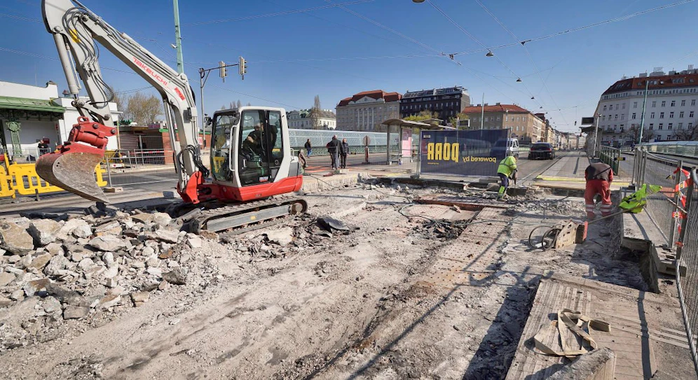 Wegen der Sanierung der Friedensbrücke ist von 20. April bis einschließlich 10. Mai das Queren der Friedensbrücke für den gesamten PKW-Verkehr nicht möglich.