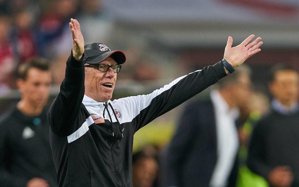 Peter Stöger ärgert sich über den Video-Referee