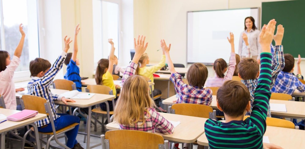 Schüler können in der Handy-App Sterne für ihre Lehrer vergeben. (Symbolfoto)