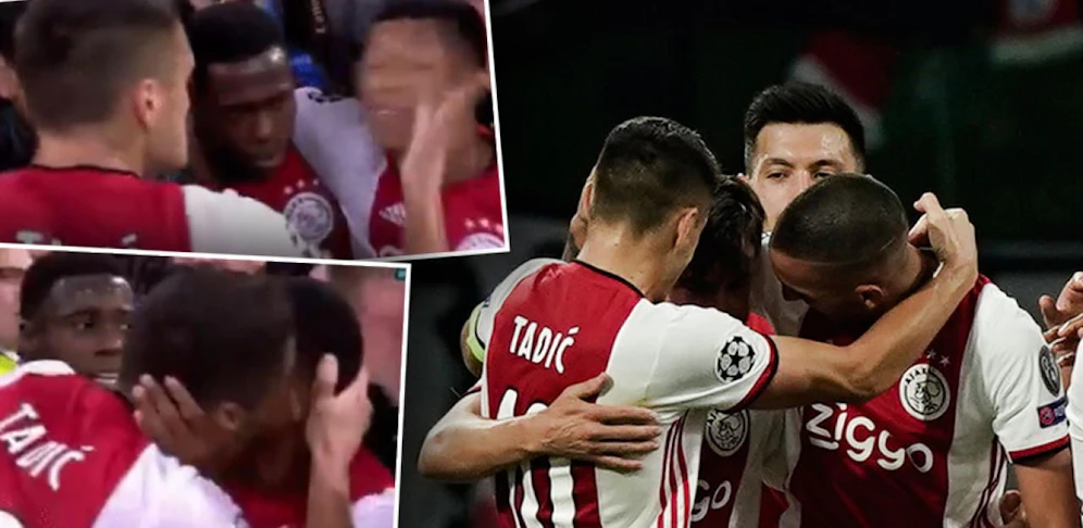 Ajax jubelt kurios! Erst Watsch'n, dann Busserl...