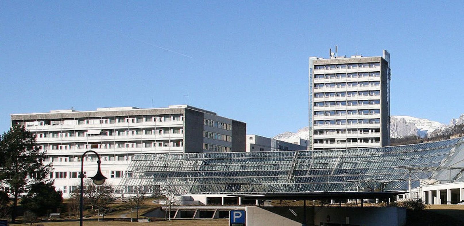 Das Spital in Feldkirch: Häftling ist auf der Flucht.