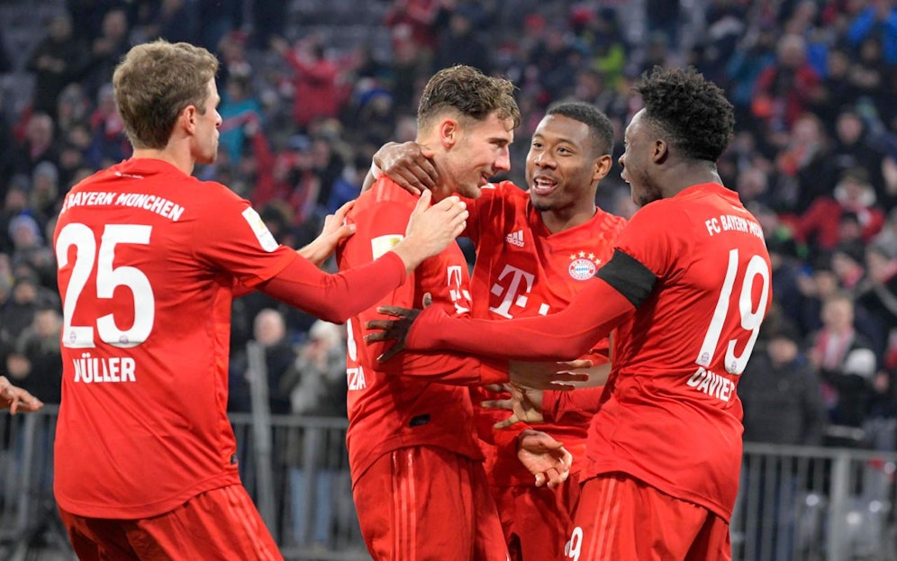 Leon Goretzka feiert seinen Treffer beim Bayern-Sieg über Schalke