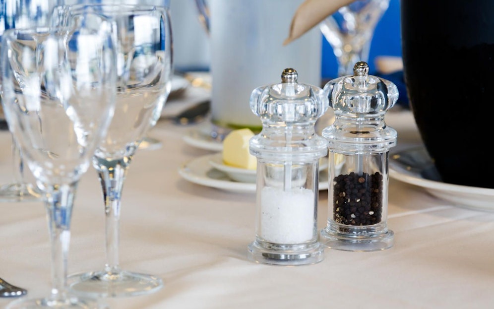 Salz- und Pfefferstreuer wird es ab 15. Mai in den Lokalen nur noch auf Nachfrage geben.