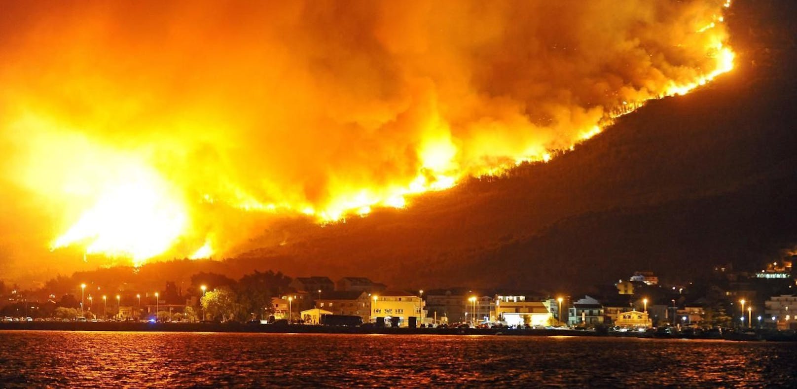 Mann löst Brand an Adria-Küste in Montenegro aus