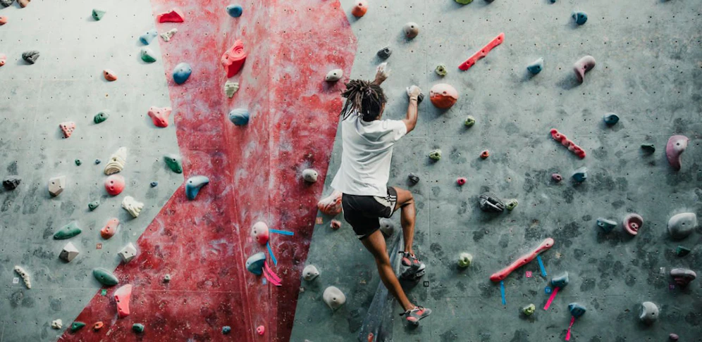 In Vöcklabruck kam es zu einem schweren Unfall in einer Kletterwand. (Symbolfoto)