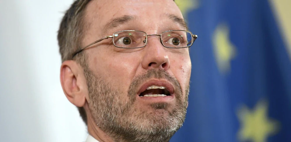 Innenminister Herbert Kickl (FPÖ) will die Asylbetreuung und Rechtsberatung verstaatlichen. Das bedeutet eingeschränkte Rechtsansprüche für Asylwerber.