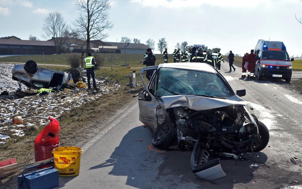 Der Crash in Gurten forderte zwei Schwerverletzte.