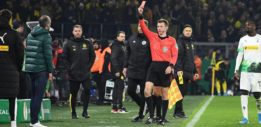 Marco Rose sieht die Rote Karte.