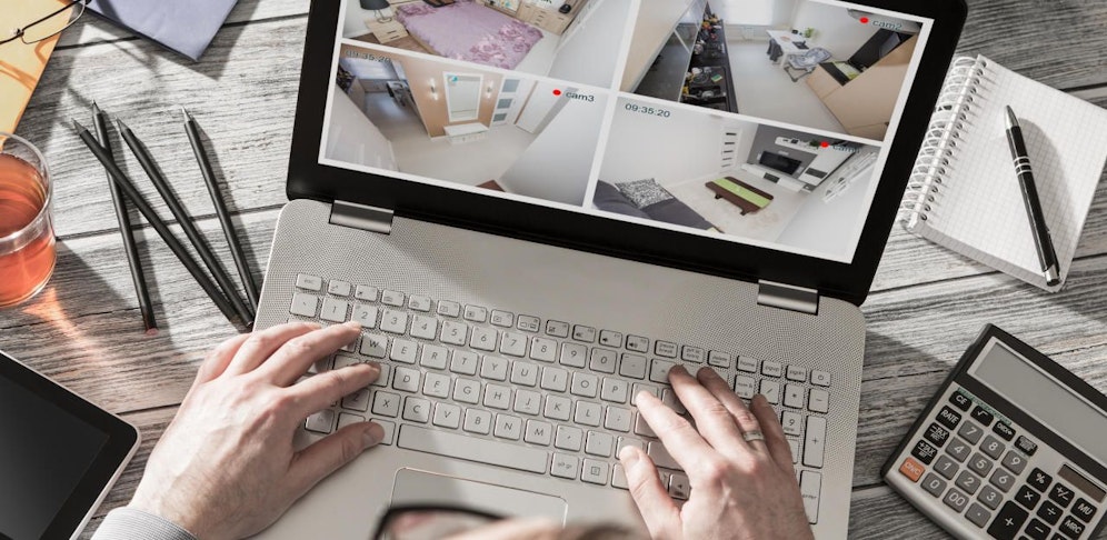 Auf seinem Laptop konnte der Grazer die tat mitverfolgen