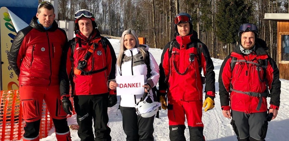 Ramona bedankte sich bei "ihren" Bergrettern.