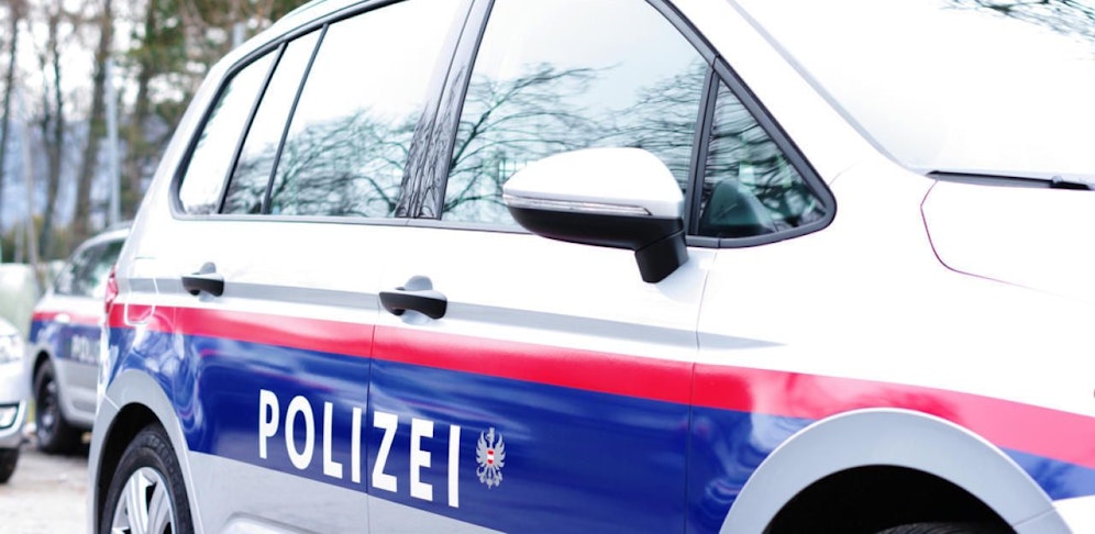 Laut Ermittlungen der Polizei zog sich die 18-Jährige bei einem Sturz tödliche Kopfverletzungen zu. (Symbolbild)