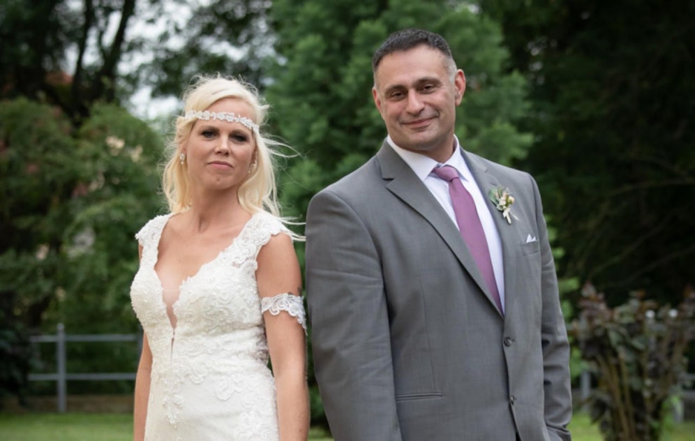 Hochzeit auf den ersten Blick: Folge 2. Tamara und Bodybuilder Sascha lernen sich erst am Standesamt kennen. 