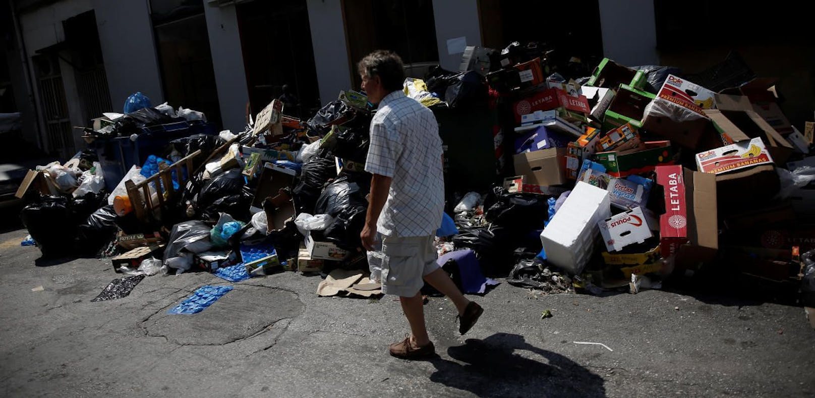 Pfui: Der Müll stinkt in Athen zum Himmel
