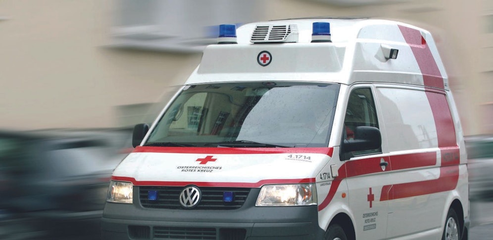 Ein Mann schoss sich unabsichtlich selbst in den Oberschenkel.