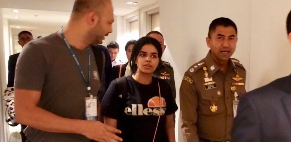 Saudi-Araberin darf Flughafen verlassen