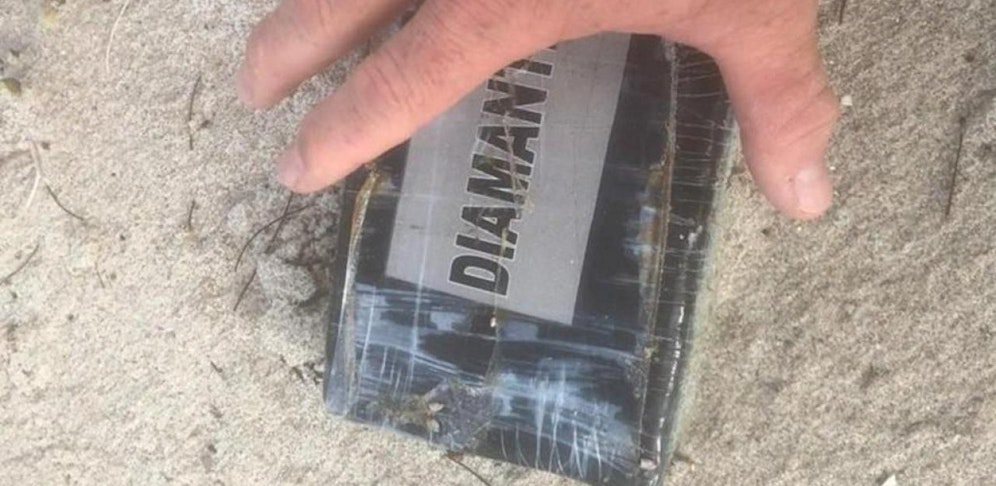 Hurrikan "Dorian" spült kiloweise Kokainziegel mit der Aufschrift "DIAMANT" an Floridas Strände