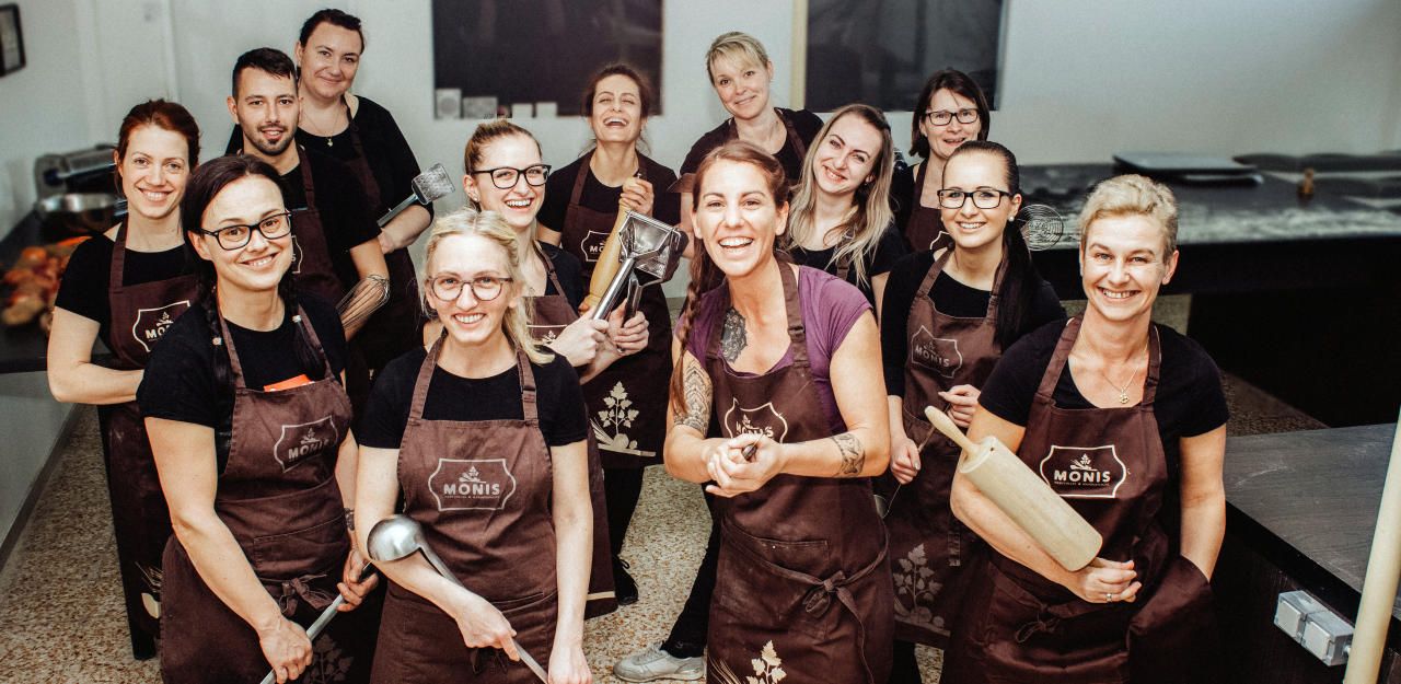 Heute.at - Knödel-Queen Moni kocht uns alle ein