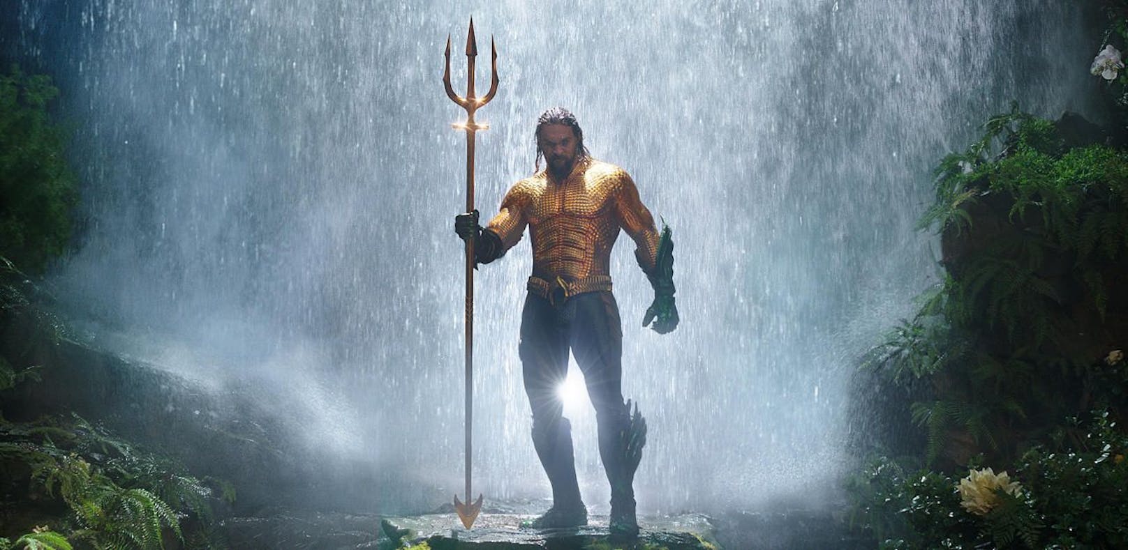 Aquaman pinkelt im neuen Trailer beinah Atlantis frei