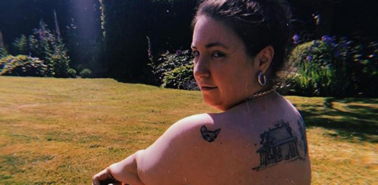 Heute.at - Girls-Star postet Nacktfoto für guten Zweck