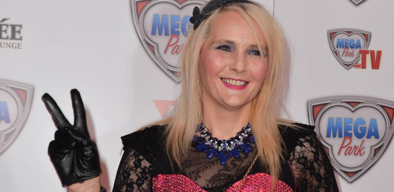 Heute.at - Helena Fürst verkauft sich auf Facebook für 299 Euro