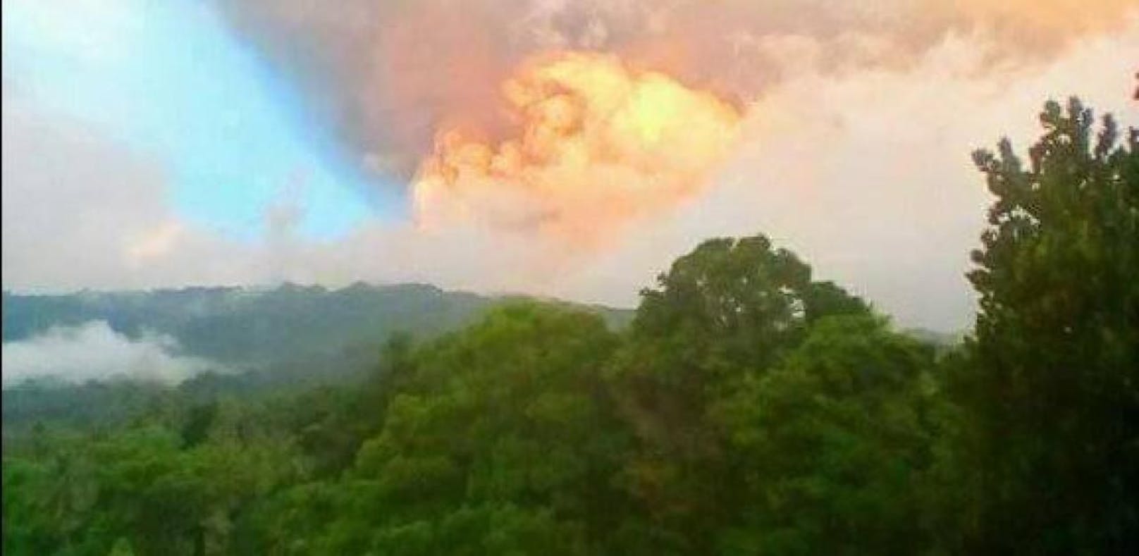 Der Vulkan Manaro ist ausgebrochen