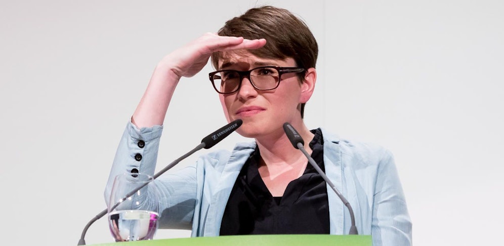 Die ehemalige Grünen-Parlamentarierin Sigi Maurer stellte einen Ladenbesitzer, der sie auf Facebook sexuell belästigte öffentlich bloß. Dieser klagt jetzt.