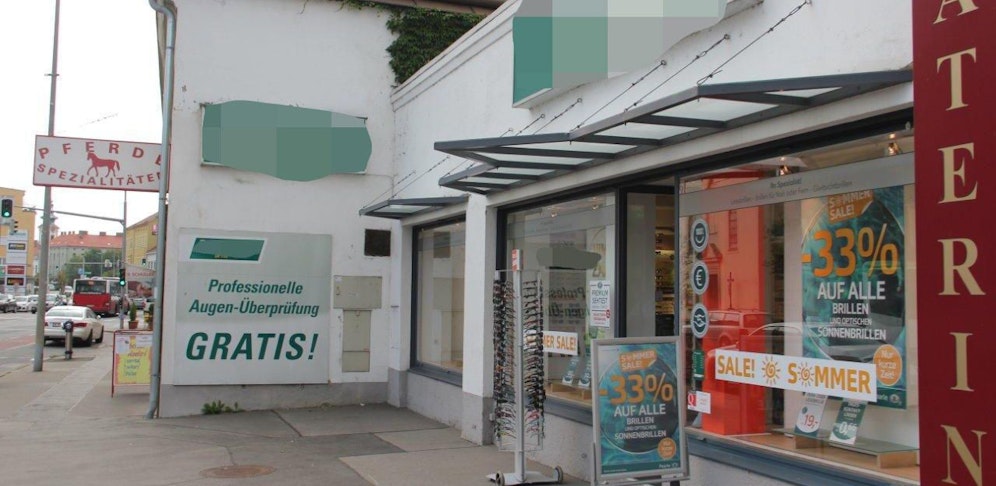 Einbruch bei Optiker in Schwechat.