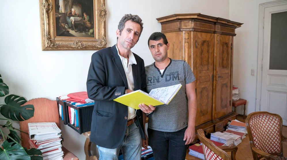 Ömer T., vertreten von Philipp Winkler. 