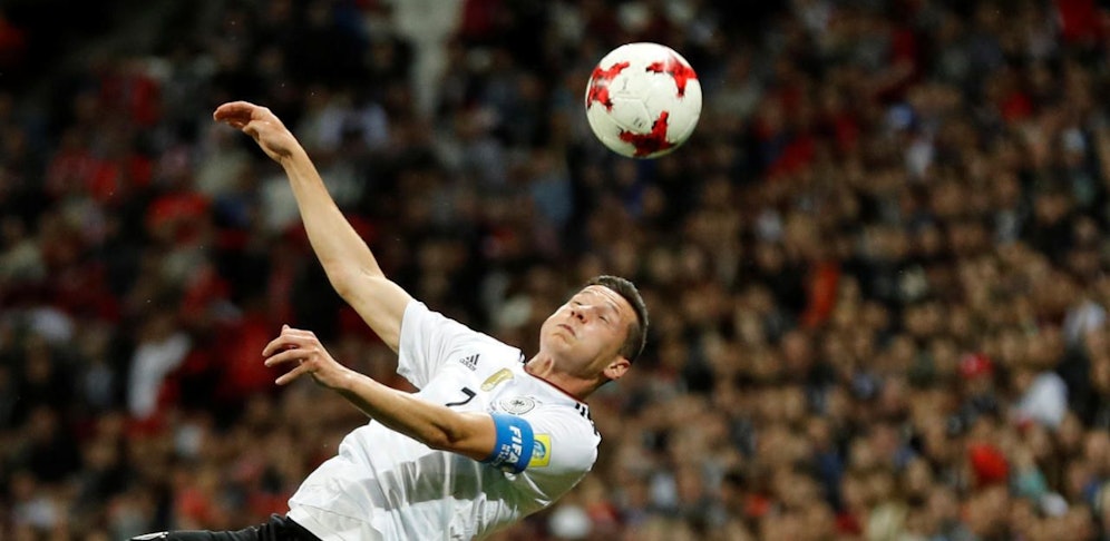 Julian Draxler mit einem Kopfball im Gruppenspiel Deutschland gegen Chile