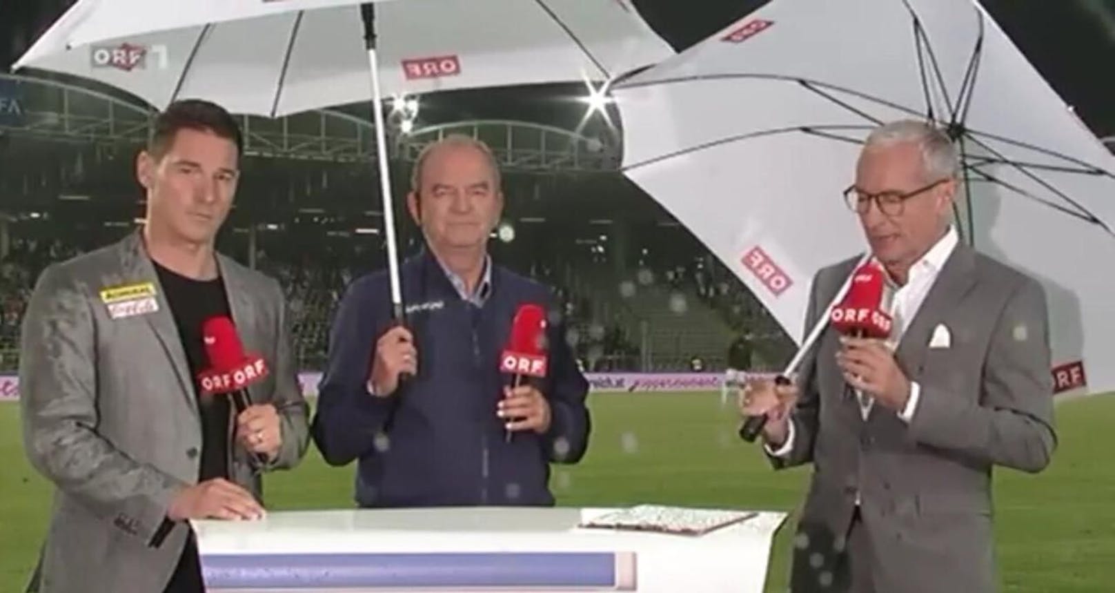 TV-Experte Prohaska lässt Kollegen im Regen stehen