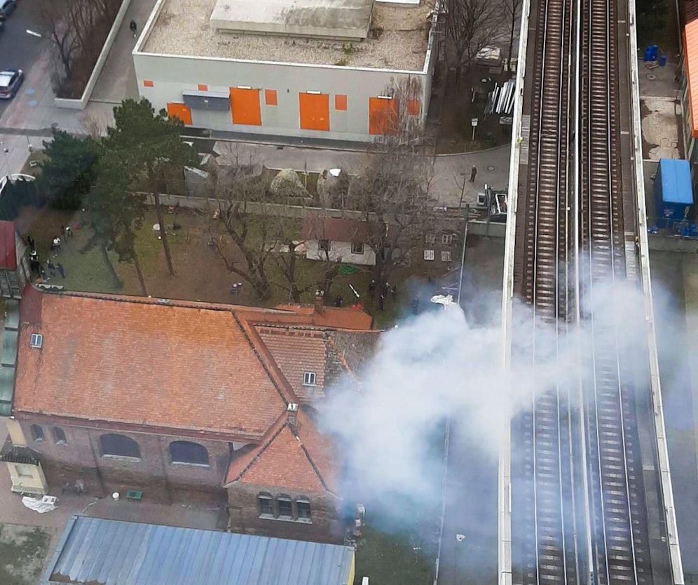 Rund eine Stunde dauerte es, bis die Flammen gebannt waren.