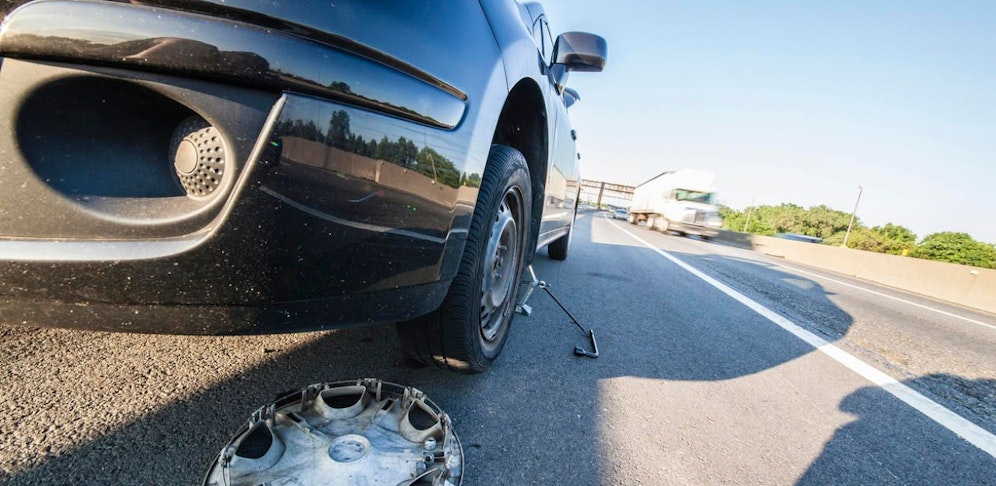 Ein Reifenwechsel auf der Autobahn sorgte für Chaos. (Symbolfoto)
