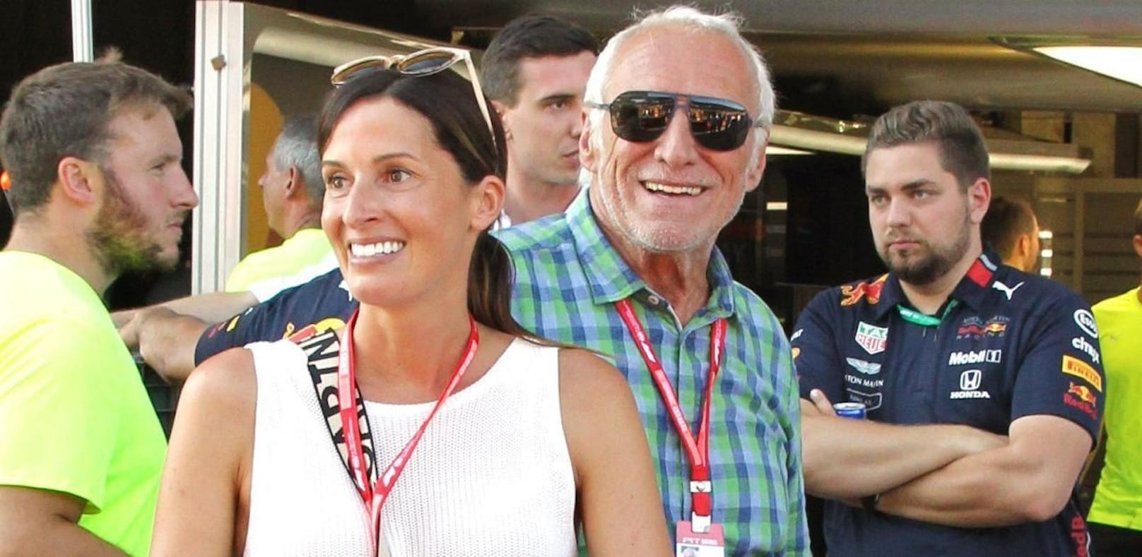 Red-Bull-Boss Dietrich Mateschitz mit seiner Lebensgefährtin Marion Feichtner beim Grand Prix von Österreich. 