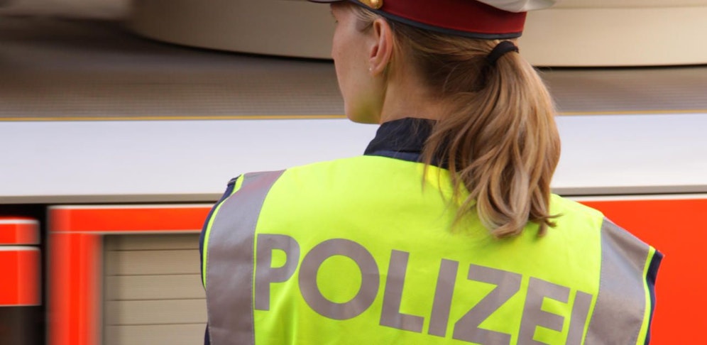Die Flucht vor der Polizei kommt den Jugendlichen teuer zu stehen.