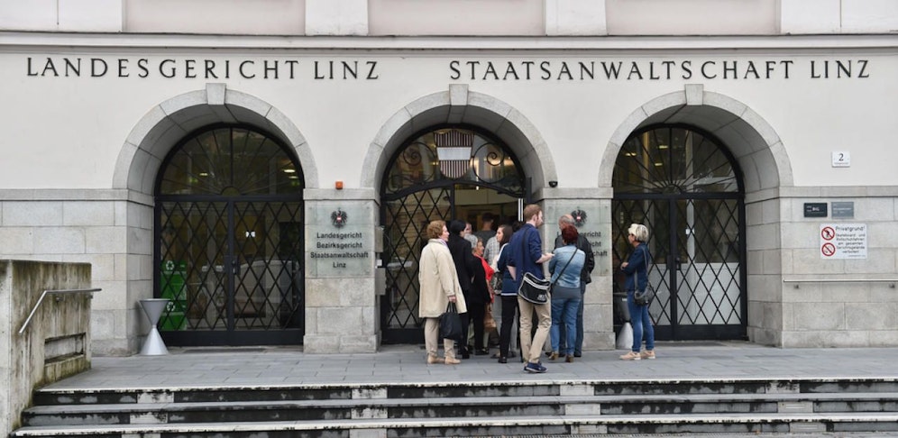 Die Ärztin muss sich vor dem Landesgericht Linz verantworten.