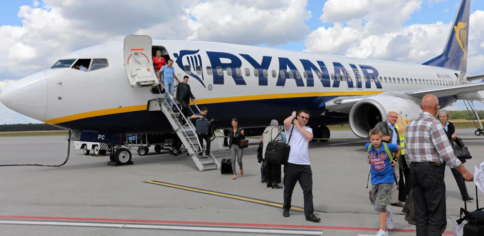 Symbolbild: Billigairlines finden, dass Flugpassagiere durch die Vereinheitlichung der Flugticketabgabe bestraft werden.