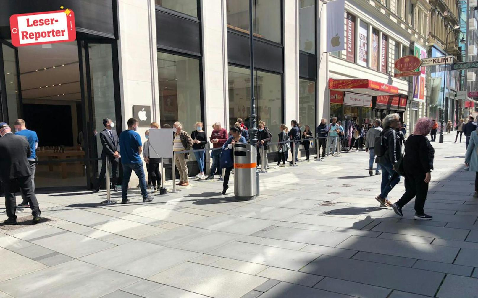 Vor dem Apple Store in Wien warteten die Kunden auf den Einlass. 