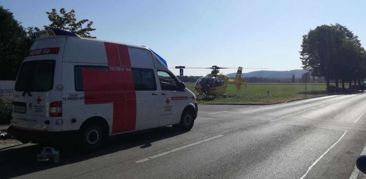 Heute.at - Auto kollidiert mit Moped: Teenager per Heli ins Spital