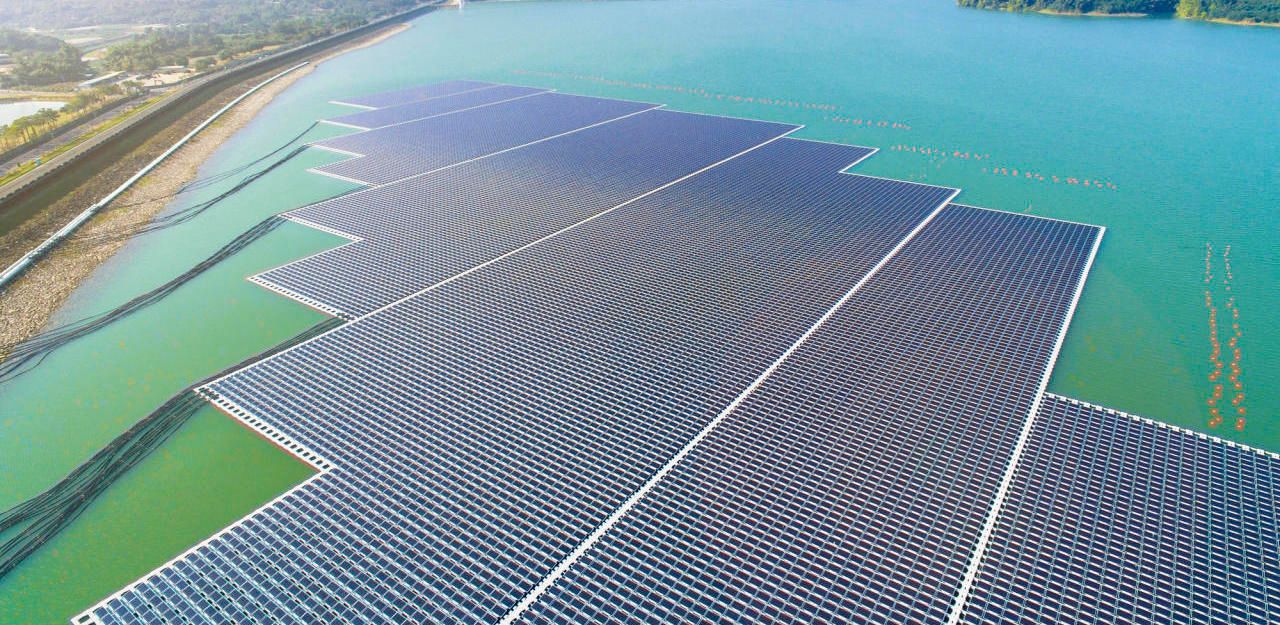Heute.at - Riesiges Solarkraftwerk schwimmt bald im Meer