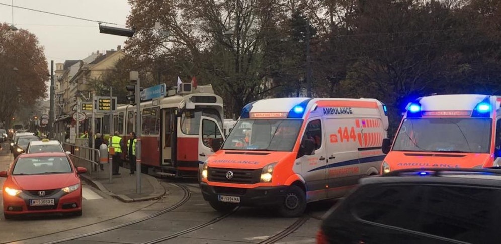 Die Wiener Berufsrettung war mit mehreren Einsatzkräften vor Ort. 