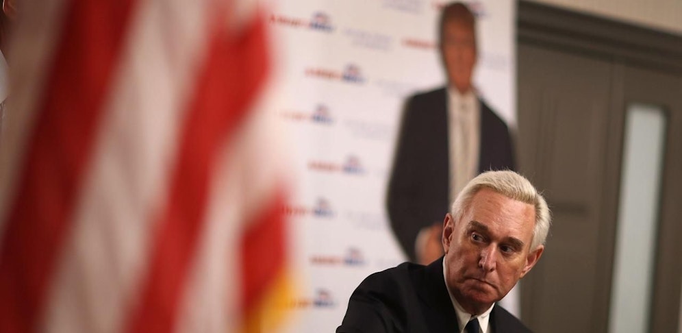 Dem 66-jährigen Roger Stone werden Falschaussagen gegenüber Ermittlern und Zeugenbeeinflussung vorgeworfen.