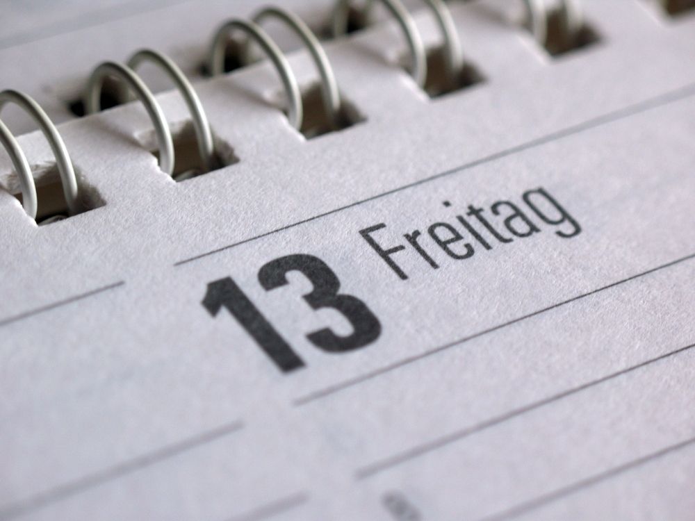 Freitag, der 13., gilt im Volksglauben als ein Tag, an dem besonders viele Unglücke passieren können.