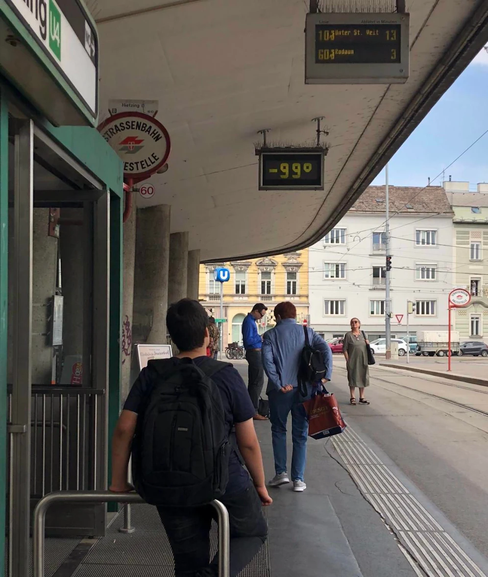 Marie S. entdeckte diese Temperaturanzeige in Hietzing.