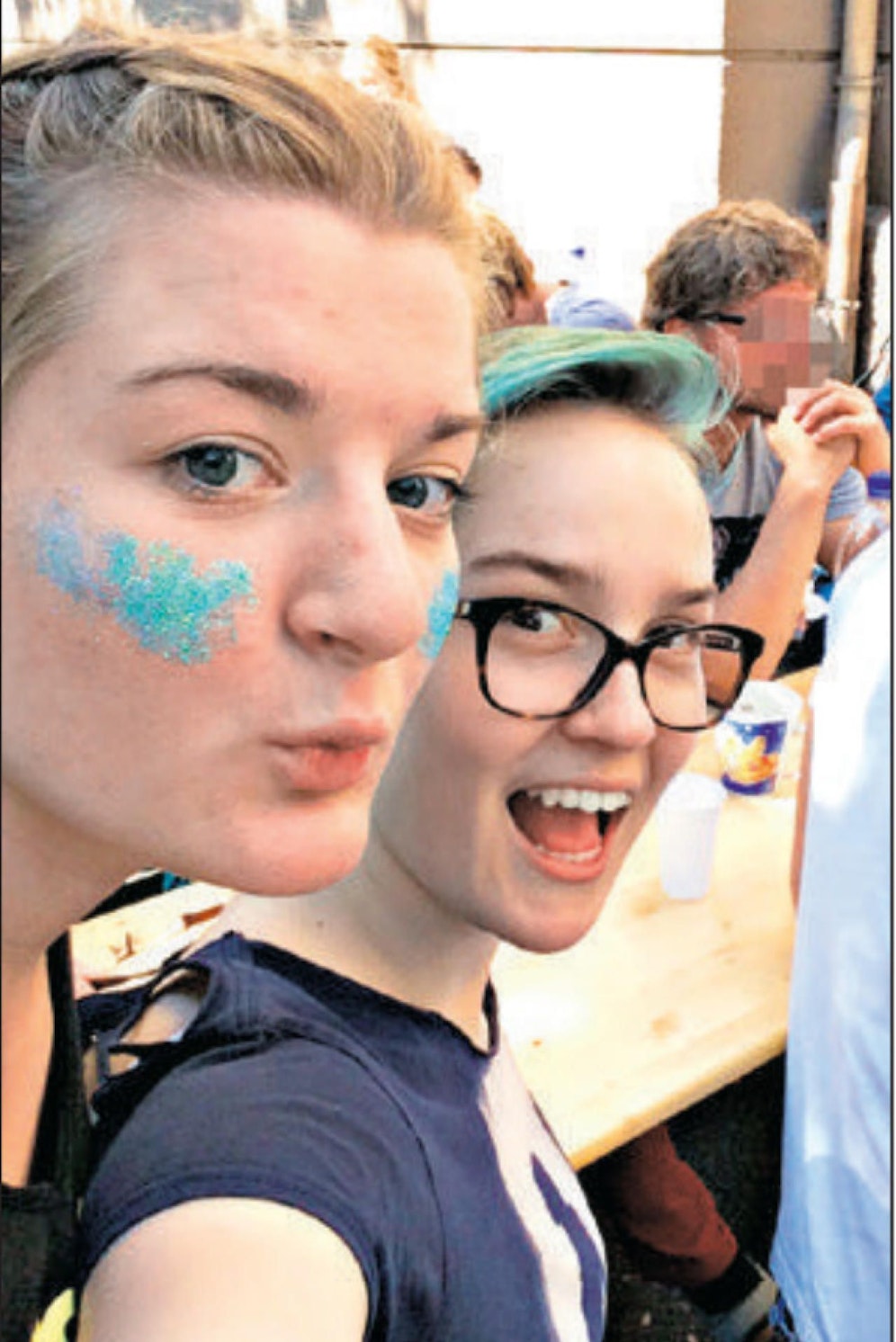 Debüt für die Tänzerinnen Iris und Sophie.